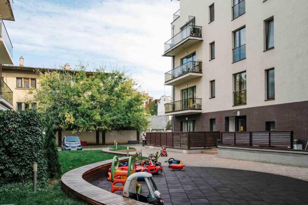 Vivando - Beautiful Studio B + Parking Bukareszt Zewnętrze zdjęcie